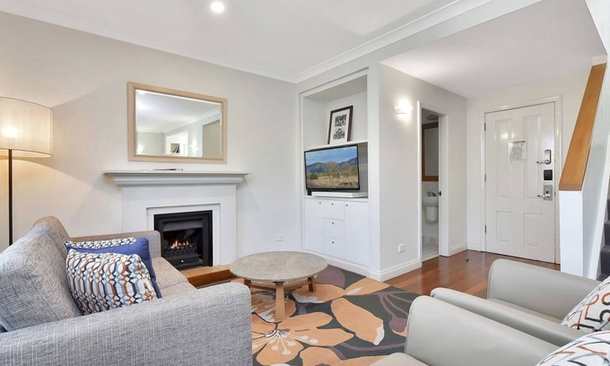 Pokolbin Villa | Villa 2br Sauvignon Villa located within Cypress Lakes Resort