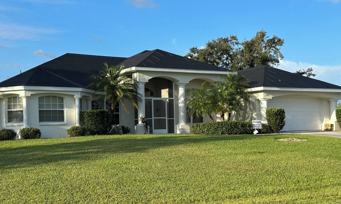 White Marsh House | Villa - 4 bed, 4 bath with pool & heated spa over looking pond, White Marsh area