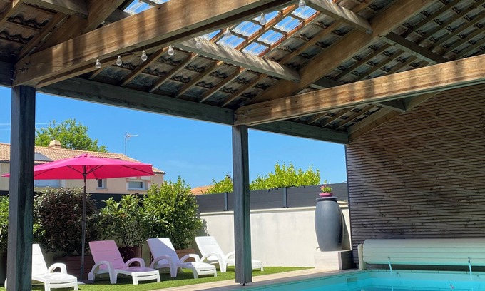 Pornic Villa | Villa 500m from the beach for 8 with indoor pool at Fontaine aux bretons