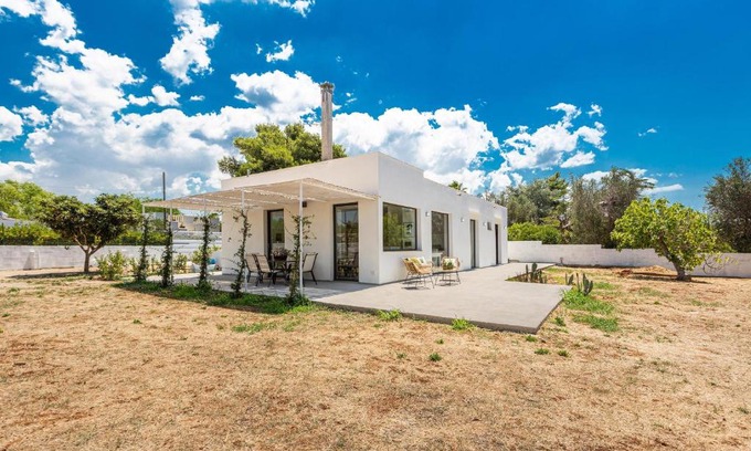 Matino House | Villa Acqualuce by BarbarHouse