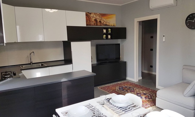 Marghera Apartment | Villa Ada 2 - Comfort 10 minutes from Venice