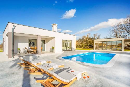 Rogocana Villa | Villa Aida