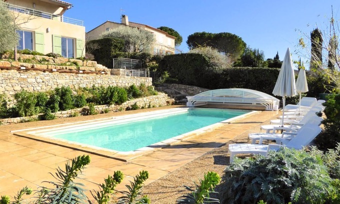 Le Castellet Villa | Villa aircon, pool heated, paradis for children, pinball, baby-foot, WIFI free