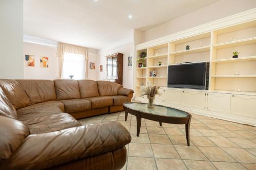 Naples House | Villa Alessandra- Comfort e spazio a Napoli
