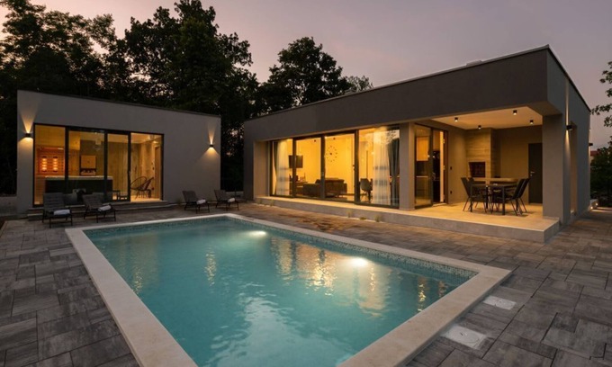 Sumber Villa | Villa Alison Deluxe Junior with private spa and heated swimming pool