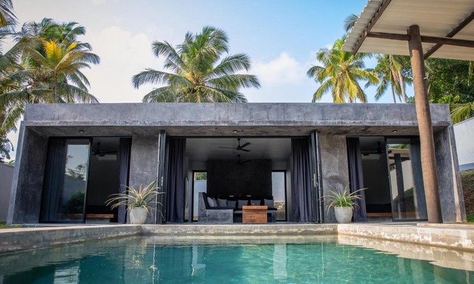 Kathaluwa Villa | Villa Allure & Villa Ahurewa