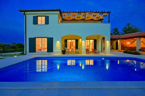 Butkovici Villa | Villa Alma