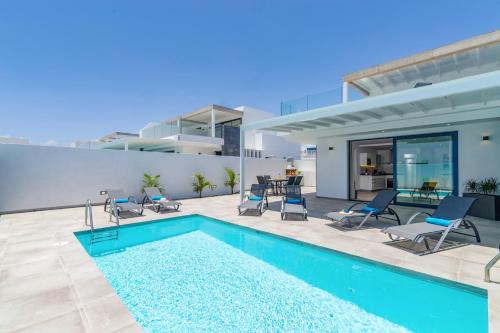 Puerto Calero Villa | Villa Alvarito by Villa Plus