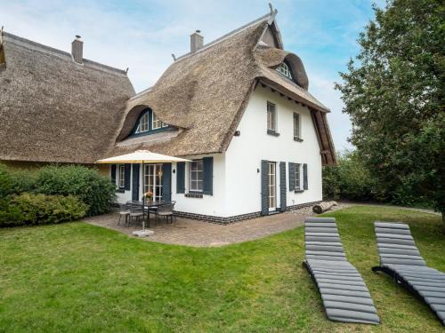 Neuhaus House | VILLA AN DER DÜNE
