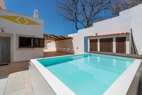 Albufeira Villa | Villa Ancora - Nex to the Beach - Parking - Swimming Pool - BY BEDZY
