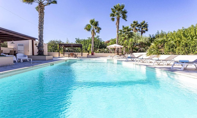 Scicli Villa | Villa Angelica by Villa Plus