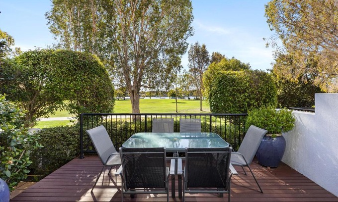Noosaville Apartment | Villa Aqua Riverside Retreat with Pool