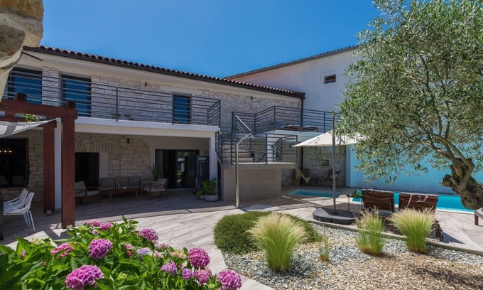 Rovinjsko Selo Villa | Villa Artiana with swimming pool near Rovinj