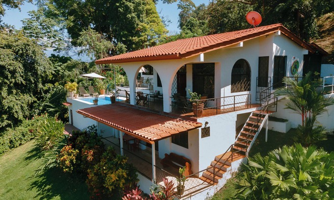El Cerro House | Villa Arturo Amazing Ocean View w/pool located between Manuel Antonio and Quepos