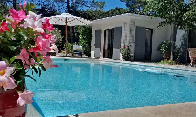 Saint-Marc-Jaumegarde House | Villa at the foot of the Sainte Victoire, Aix en Provence