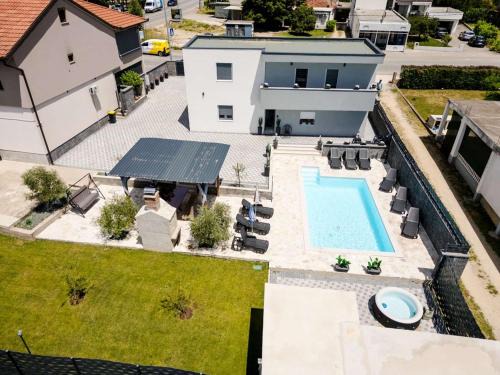 Ljubuski Villa | Villa Aurora