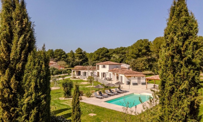 Lambesc Villa | Villa Avanaelle, a perfect family escape in the heart of Provence