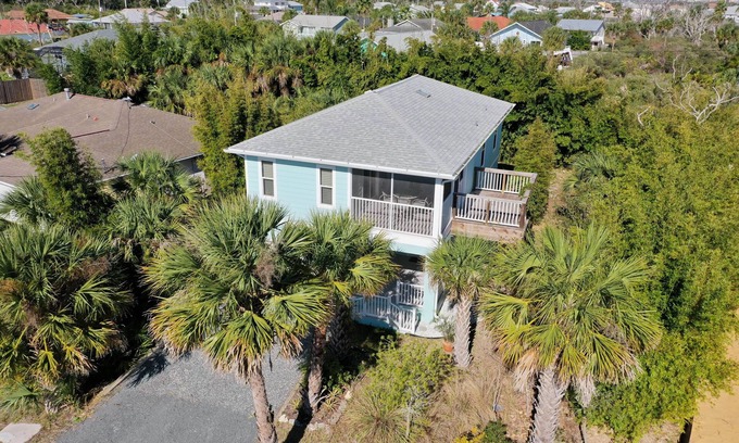 Marineland Acres House | Villa Azul is calling! Short walk or bike ride to beach access!