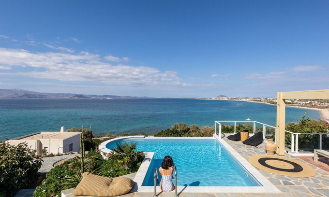 Maragas Villa | Villa 'Azure' a seaside diamond in Villa Paradise Boutique Hotel