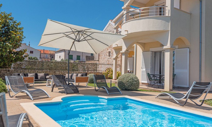 Pirovac House | Villa Bašić (V8801-K1) - Pirovac