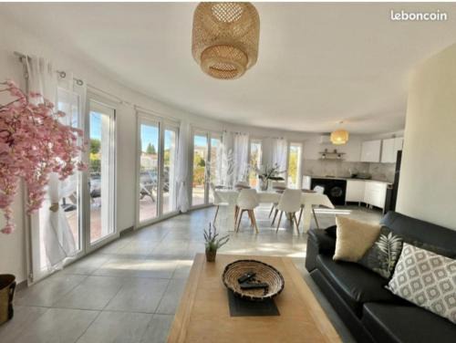 Bandol Villa | VILLA BANDOL PROCHE du PORT et DES PLAGES