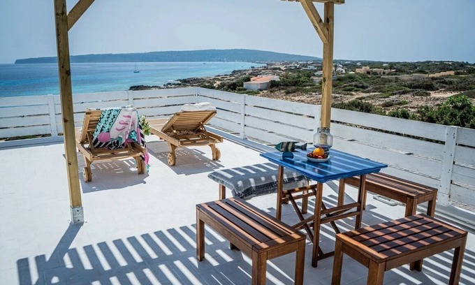 Formentera Villa | Villa "Barret" with Sea View, Private Pool & Wi-Fi