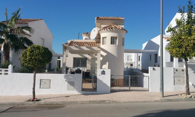 San Fulgencio Villa | Villa-barricia