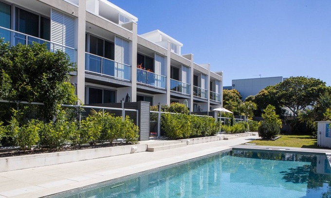 Casuarina Villa | Villa Beech Casuarina - Beautiful Villa with excellent location to beach & shops