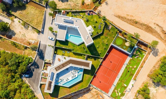 Zmijavci Villa | Villa Belle Vie - abundant in modern facilities, comforts and entertainment