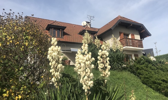 Cuvat Villa | Villa BelleVue, near Lac Annecy + ski regions, new kitchen, 4 bedrooms: 8 per.,Sauna