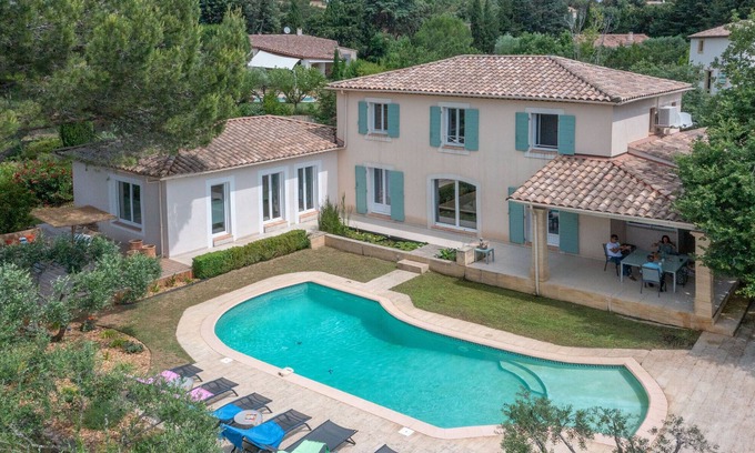 Castillon-du-Gard Villa | Villa Berrette – Luxury holiday villa with heated private pool near Pont du Gard