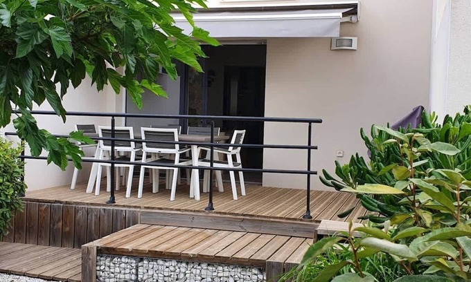 Serignan House | Villa Bianca - 500m from the beach, comfortable pa