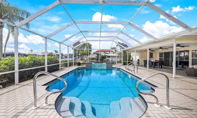 Pelican Ski Chalet | Villa Bimini