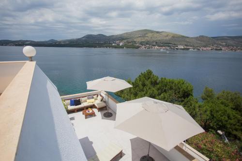 Okrug Donji House | Villa Blanka