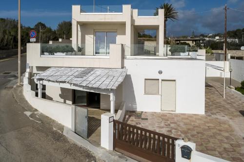 Marina San Gregorio Apartment | Villa Blu Panoramica Bilo Sea View - Happy Rentals