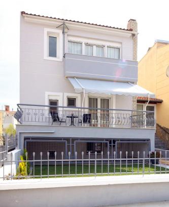 Nea Iraklitsa House | Villa Bolero