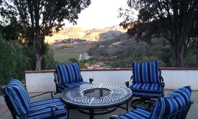 Bonsall House | Villa Bonsall - Yurt #2 (Medium)