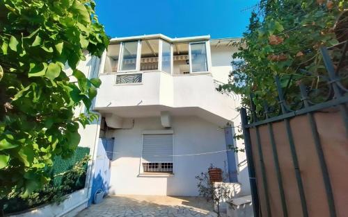 Frejus Port Villa | Villa bord de mer et base Nature