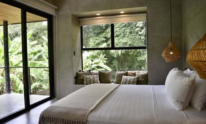 Playa Hermosa Cobano Villa | Villa Chinola- Playa Hermosa, just walk to the beach