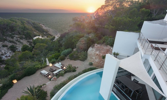 Cala Vadella Villa | Villa Can Cova Pepa sea views