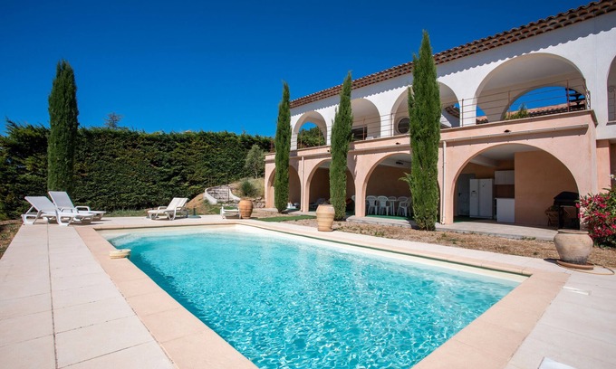 Cabris Villa | Villa 'Cabri 5 Chambres Piscine' with Sea View, Wi-Fi and Air Conditioning