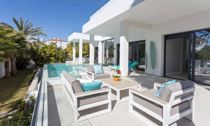 Urbanizacion Marbessa Villa | Villa Calima · Villa with private pool