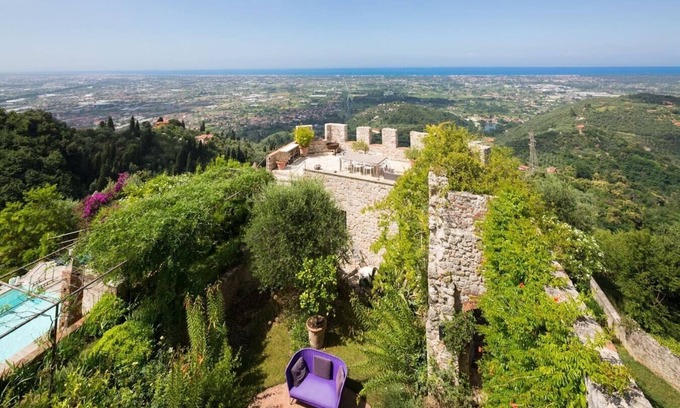 Monteggiori Villa | Villa Camaiore - Luxury restored castle with private pool