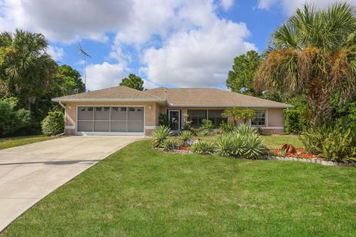 Englewood East Villa | Villa Canal View