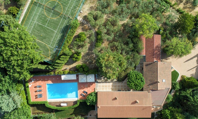 Todi Villa | Villa Canonica, sleeps up 15. A/C. Tennis court, pool, gym area, EV charger