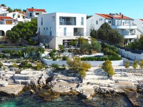 Dvornica Villa | Villa CapeCarol