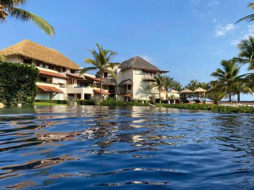 Ixtapa - Zihuatanejo Apartment | Villa Caracol in Las Palmas Luxury Villas