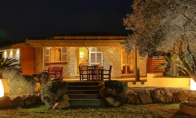 Bonifacio House | Villa Cartarana