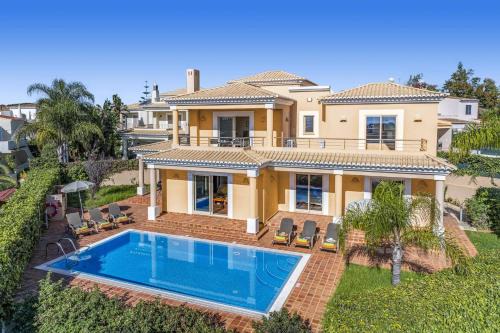 Mato Serrao Villa | Villa Casa Brasil by Villa Plus