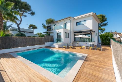 Son Baulo Villa | Villa Casa Marian for 8 with swimming pool, garden and close to beach